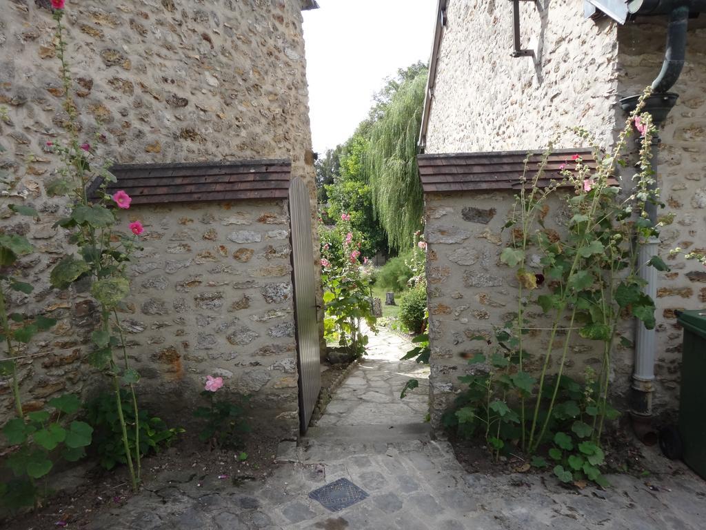 La Maison Du Fargis Hotel Auffargis Exterior photo